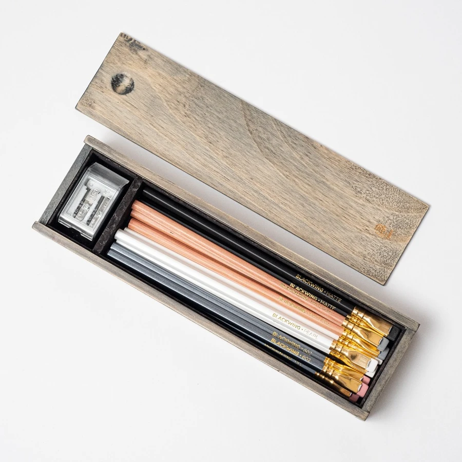 Blackwing Rustic Box Set  The Blackwing Rustic Box Set features a